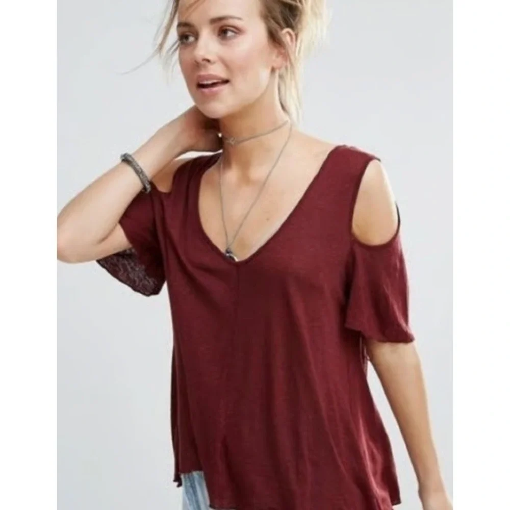 Free People Cold Shoulder Cutout T-Shirt Womens S Burgundy Short Sleeve Boho